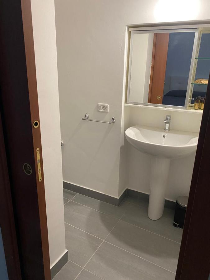 Arco Del Priore Bed & Breakfast Trani Luaran gambar