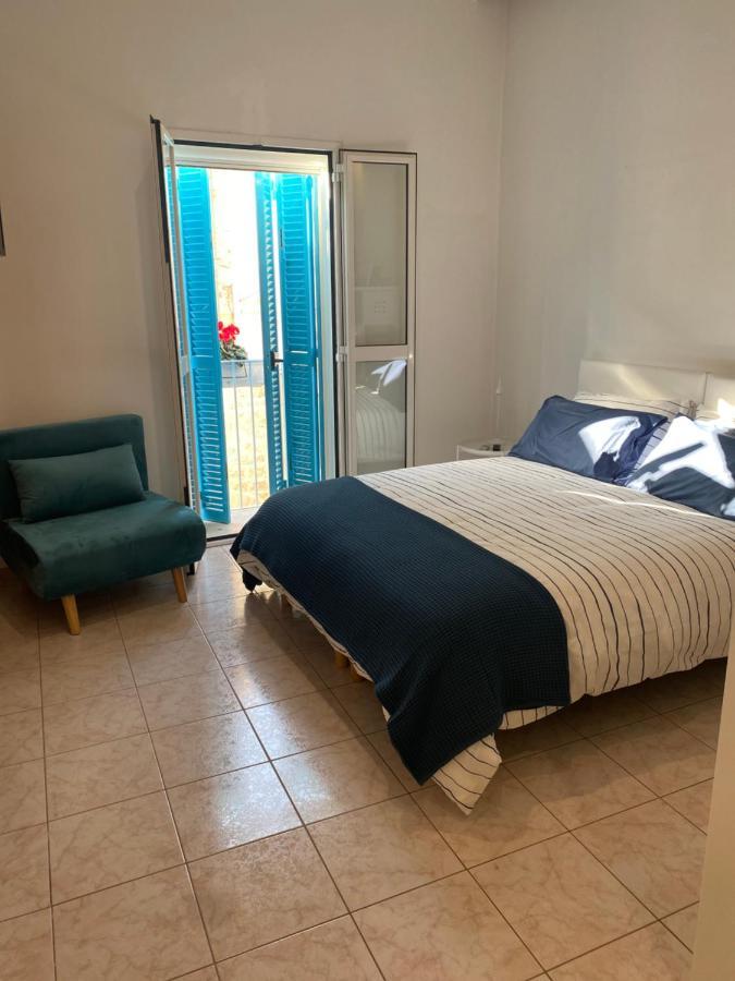 Arco Del Priore Bed & Breakfast Trani Luaran gambar